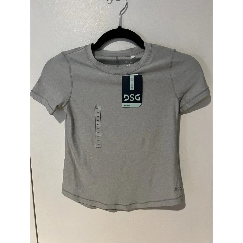 NWT DSG Girls XS Movement Tee Light Heather Gray Short Sleeve Shirt Soft‎